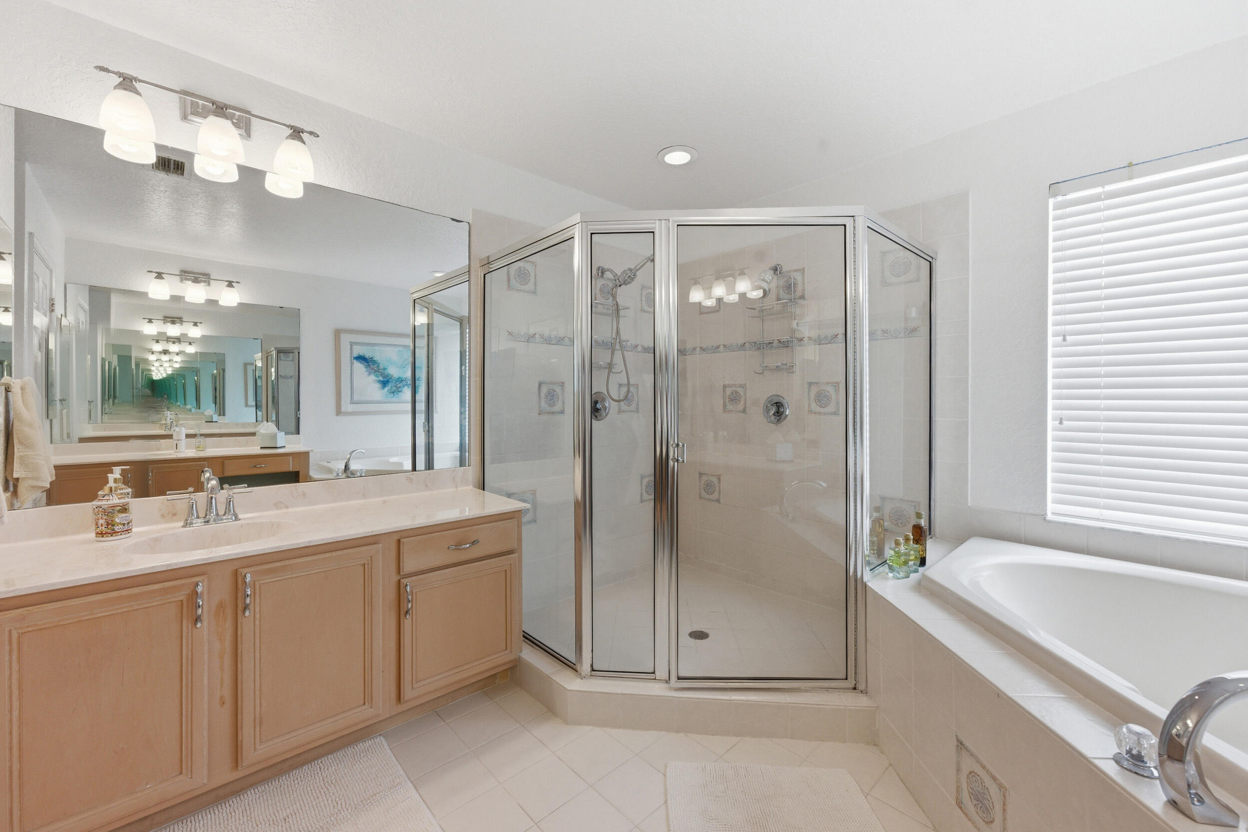 PEMBROKE SHORES - Residential