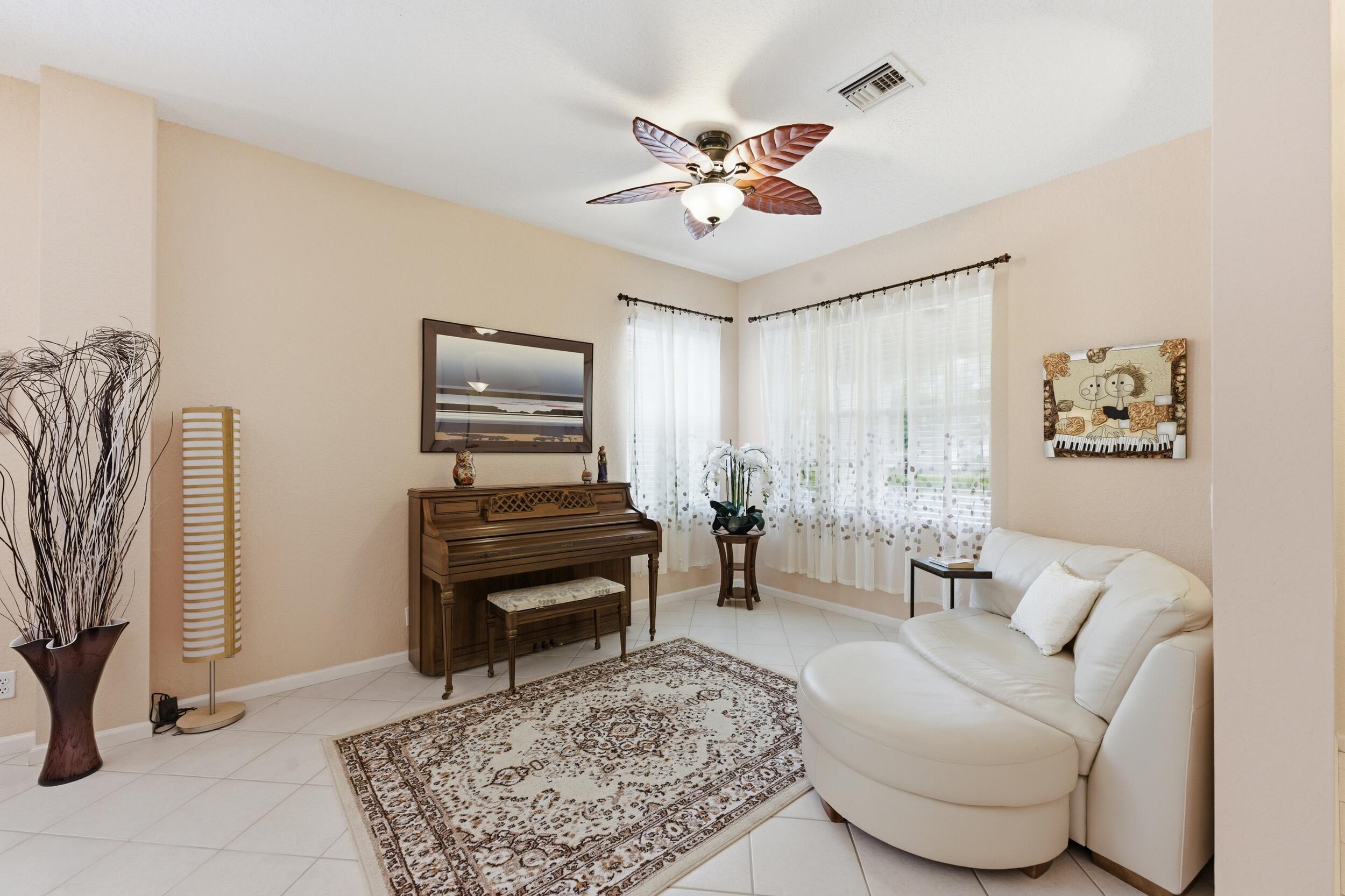PEMBROKE SHORES - Residential