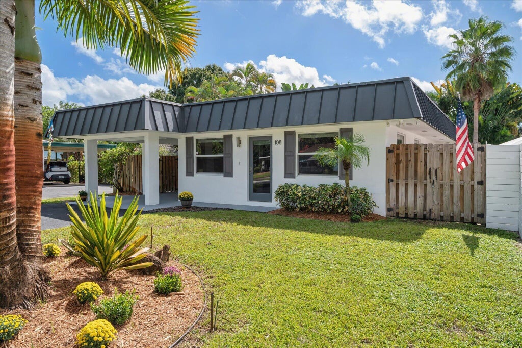 Photo of 108 NE 22ND Street, Wilton Manors, FL 33305 (MLS # B26091139)