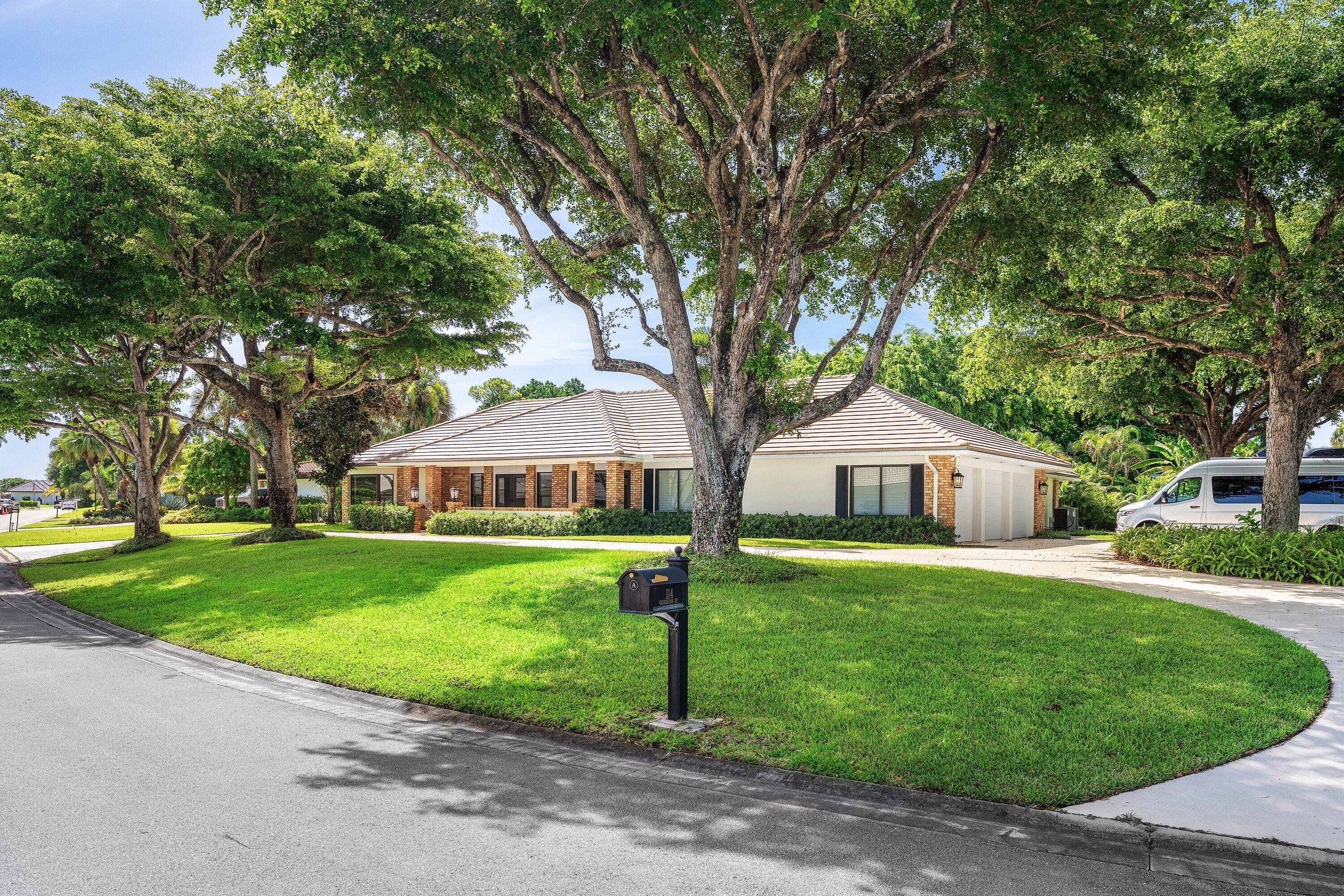 114 Glenbrook Court