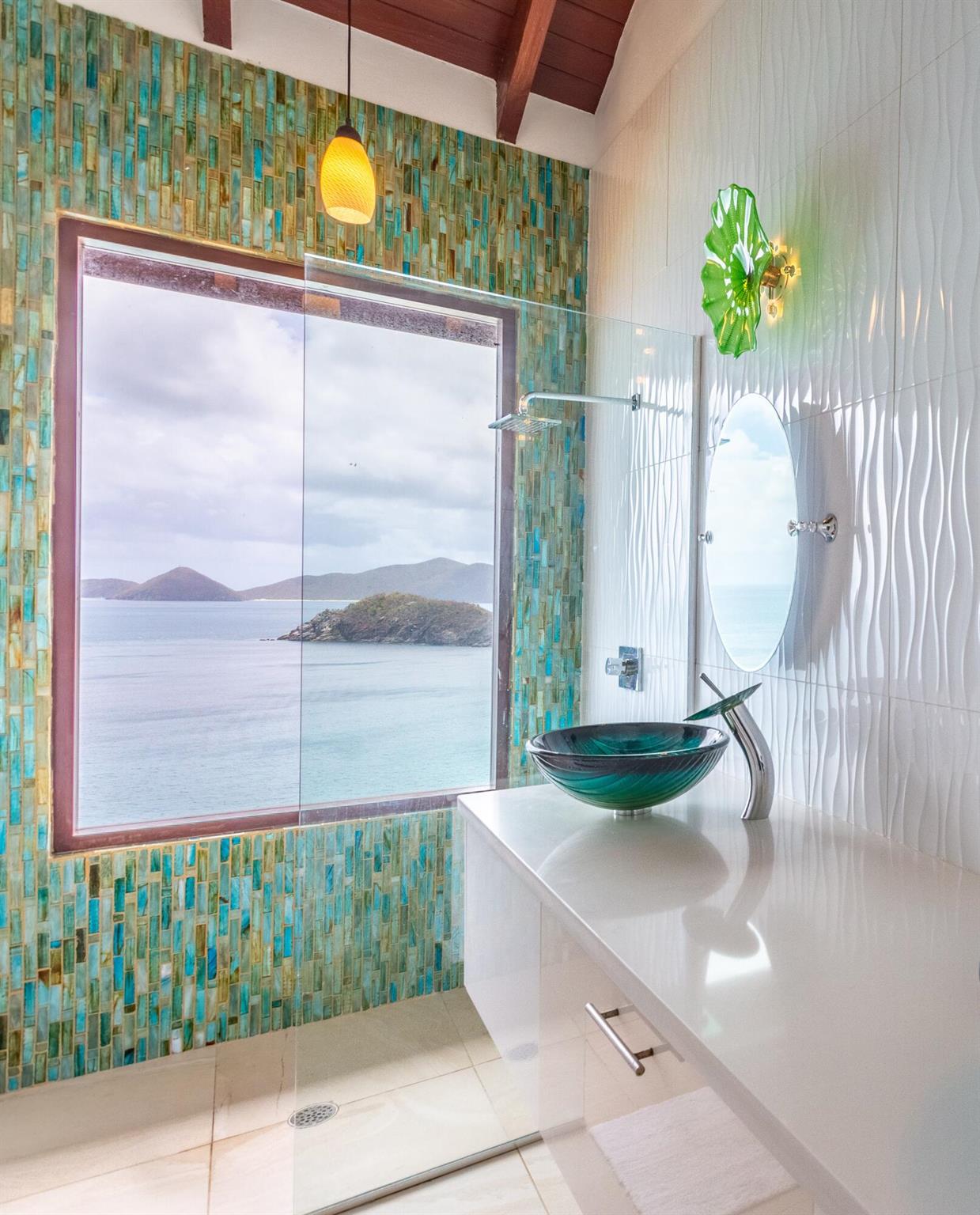 1 Trunk Bay