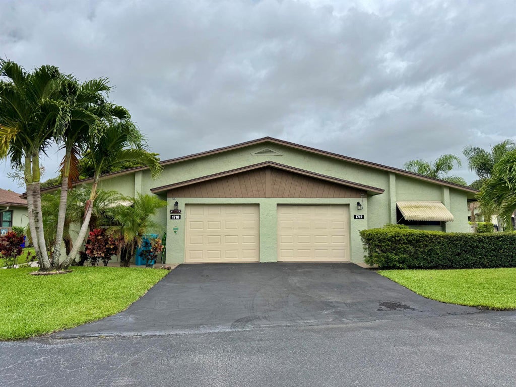 Photo of 1710 Palmland Drive, Boynton Beach, FL 33436 (MLS # R11095962)