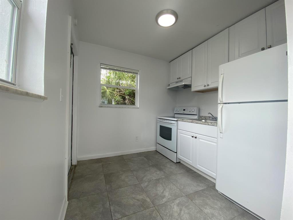 Move in ready two-bedroom apartment located in Riviera Beach. Close to I95, shopping, dining and the beach. Fast and easy approval process!
