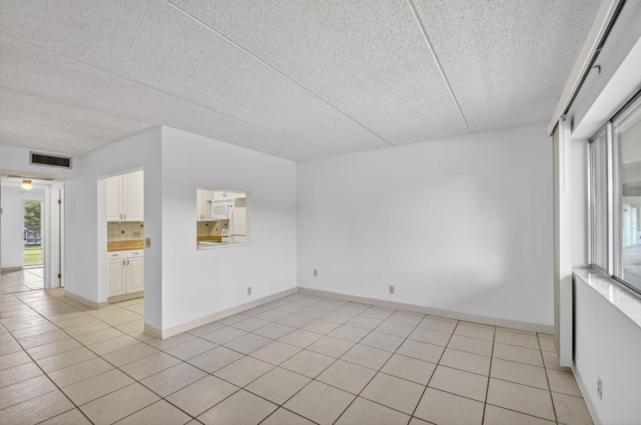 REGAL PALMS MAYFAIR CONDO - Residential