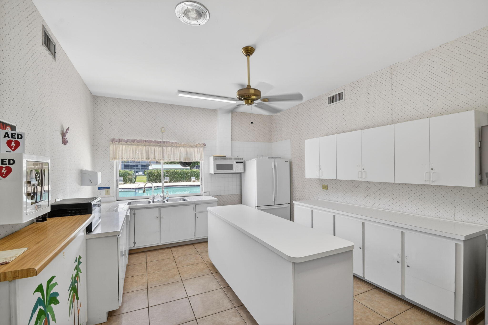 REGAL PALMS MAYFAIR CONDO - Residential