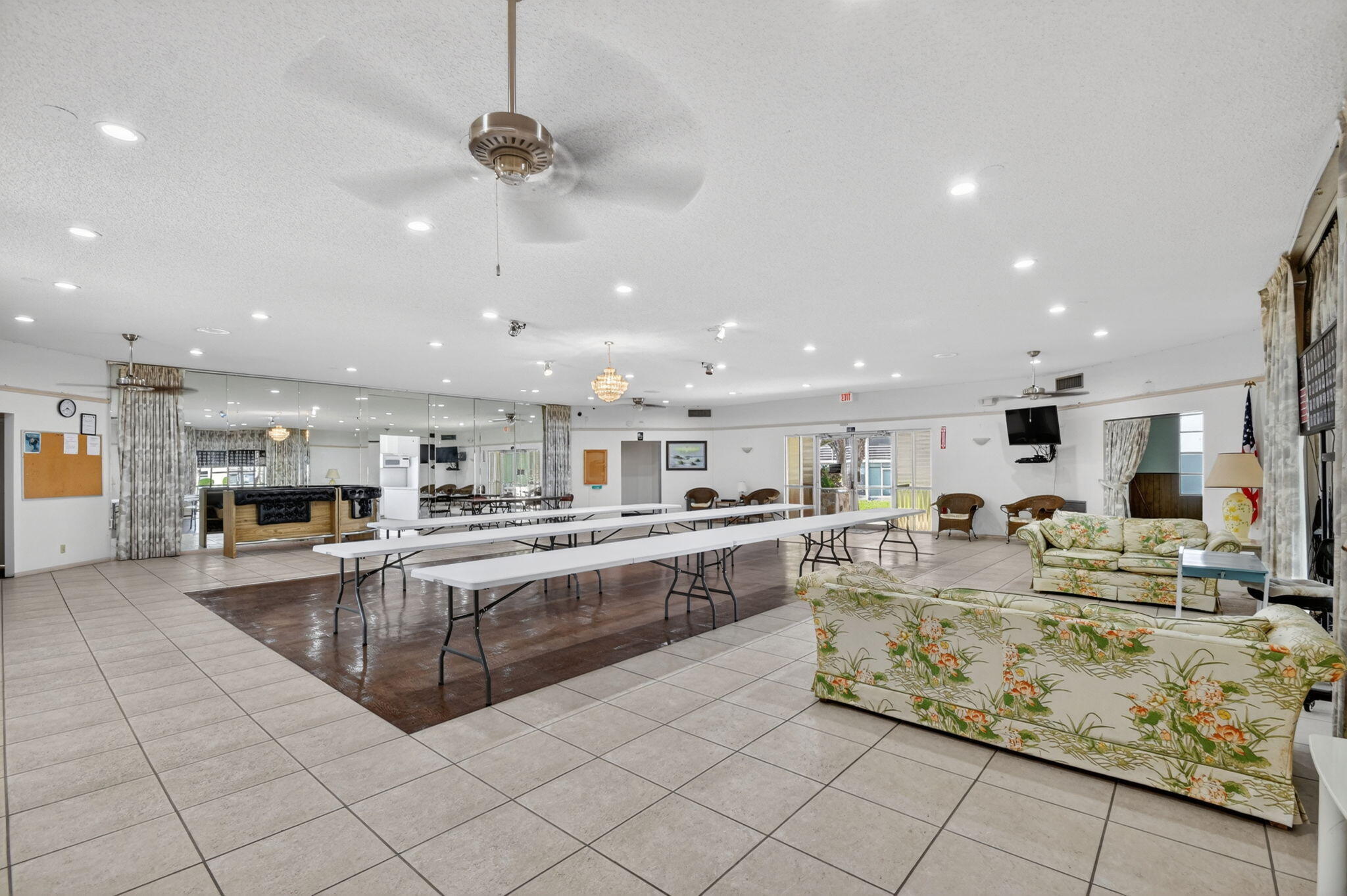 REGAL PALMS MAYFAIR CONDO - Residential