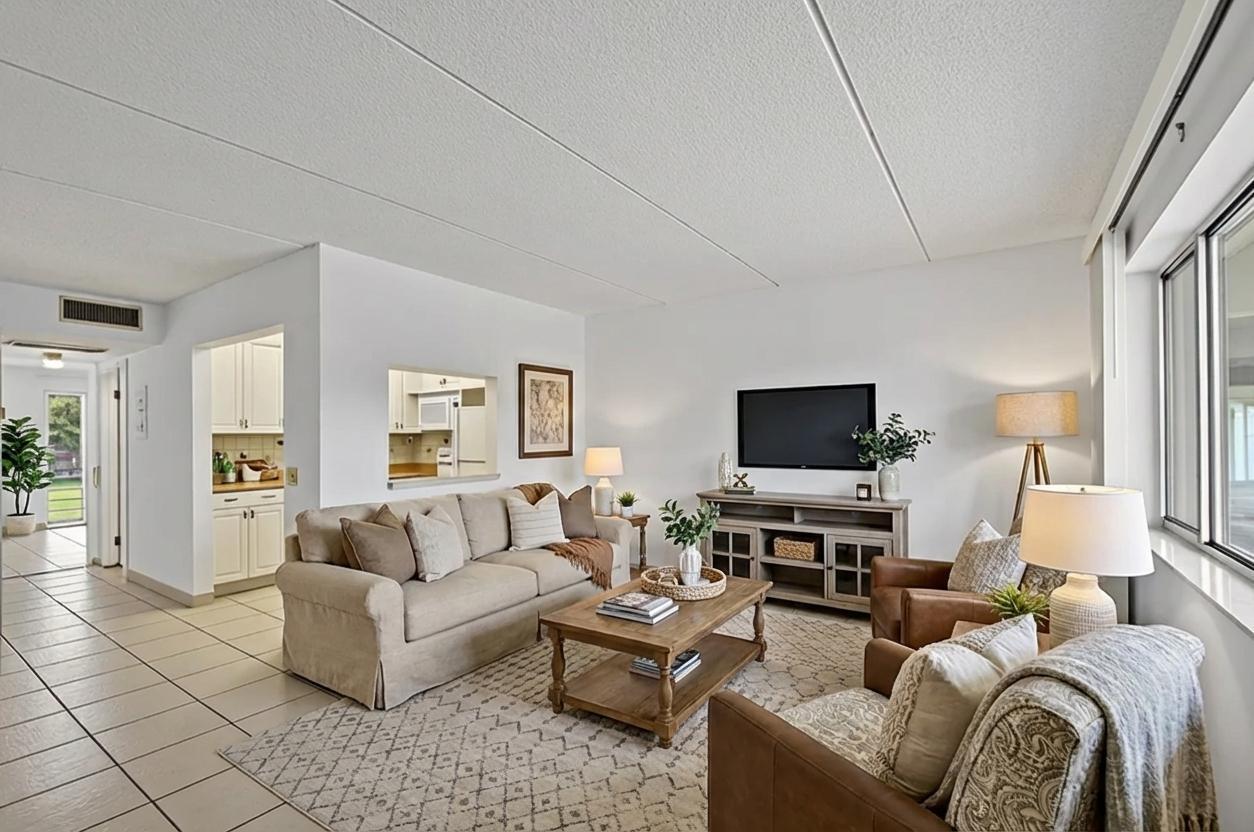 REGAL PALMS MAYFAIR CONDO - Residential