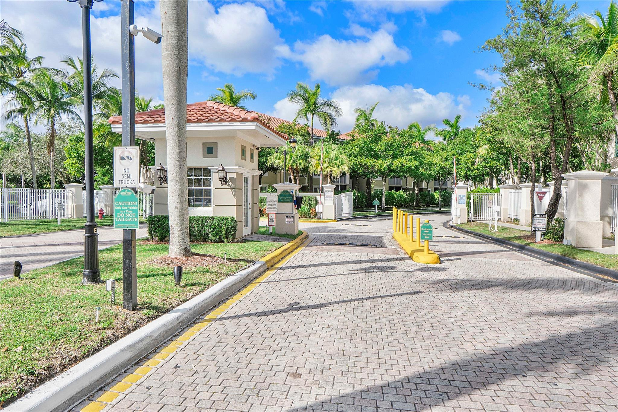 Palms Point - Residential