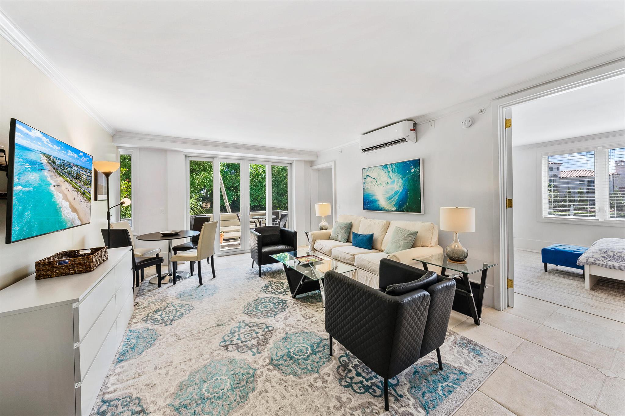 A perfect pied-a-terre just across from the Everglades lagoon. Two Bedrooms/Two Baths and as good a ''walk everywhere'' location as there is in Palm Beach. Literally on Worth Avenue at the Lake Trail, but also just around the corner from the Town Docks and only a few blocks to the Four Arts. Take a timeout from the horses in Wellington or avoid that after dinner drive back to Hobe Sound. There's no better spot to get a taste of life in Palm Beach.