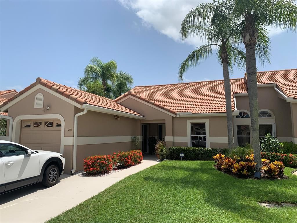 Photo of 1001 Mahogany Place Pl, Palm Beach Gardens, FL 33418 (MLS # R10824427)