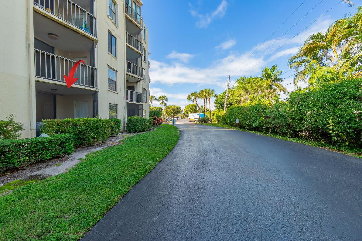 HIDDEN HARBOUR OF THE PALM BEACHES CONDO - Residential Lease