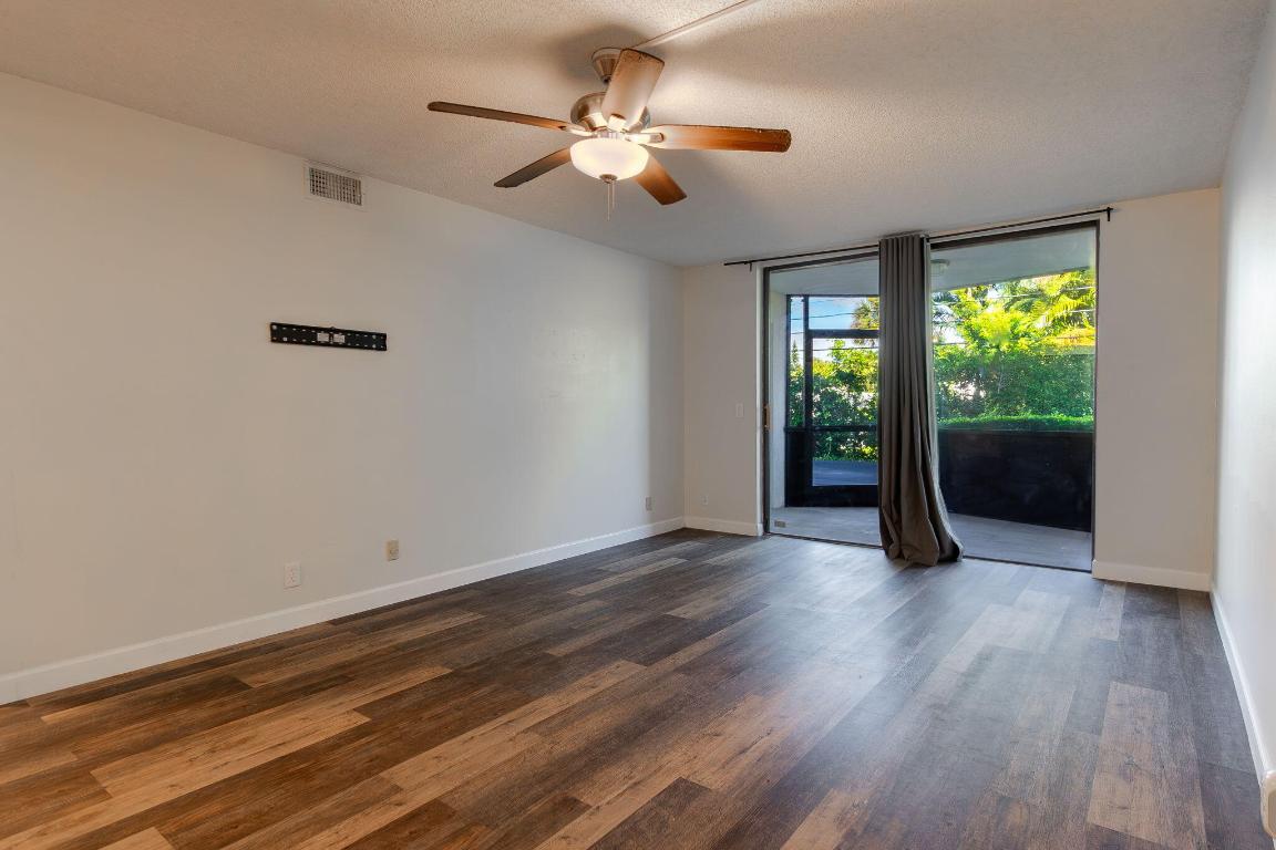 HIDDEN HARBOUR OF THE PALM BEACHES CONDO - Residential Lease