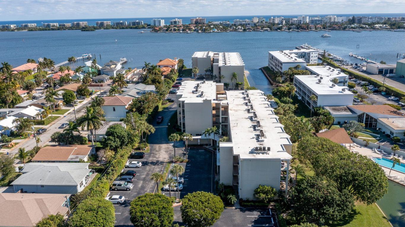 HIDDEN HARBOUR OF THE PALM BEACHES CONDO - Residential Lease