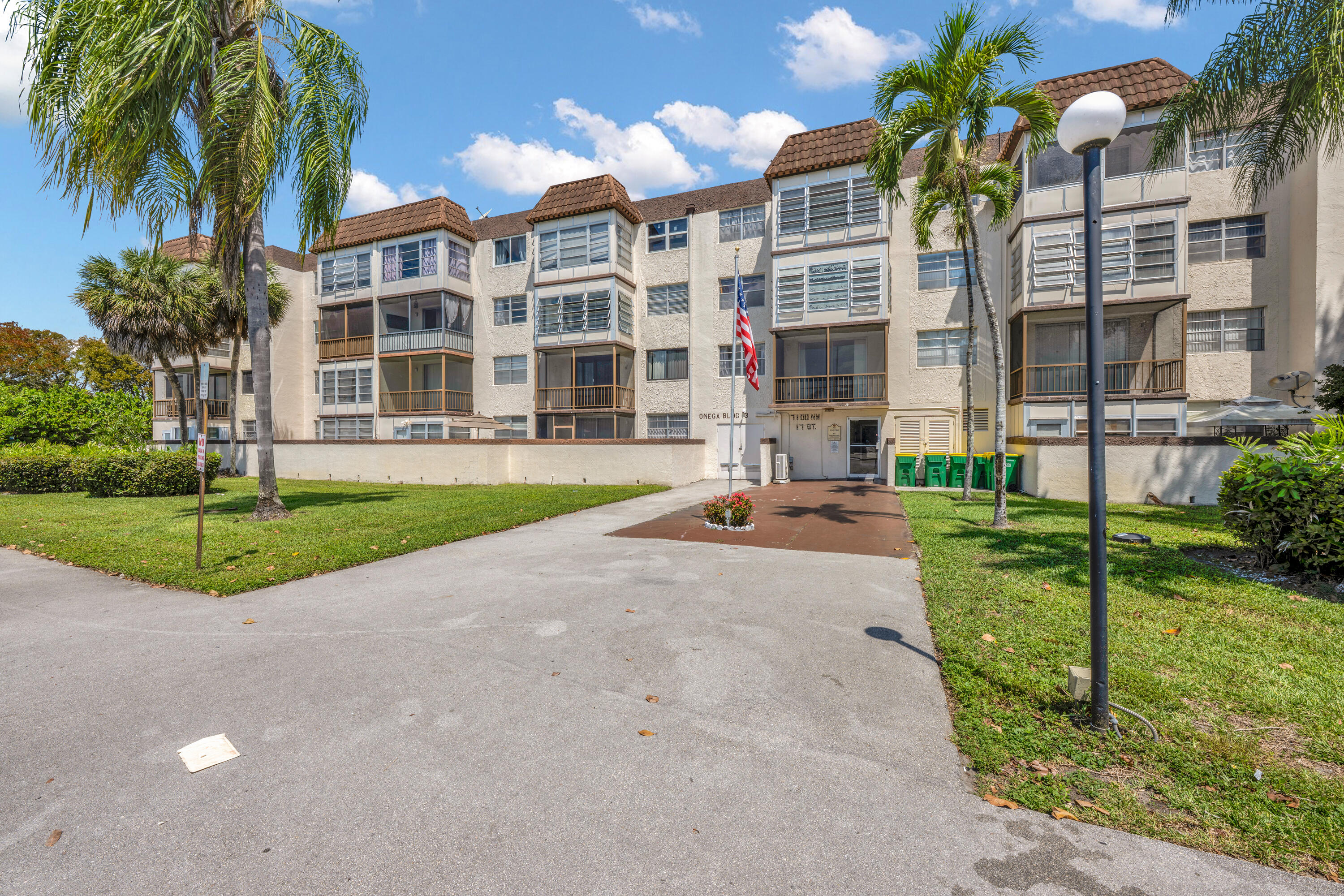 OMEGA CONDO NO 3 - Residential