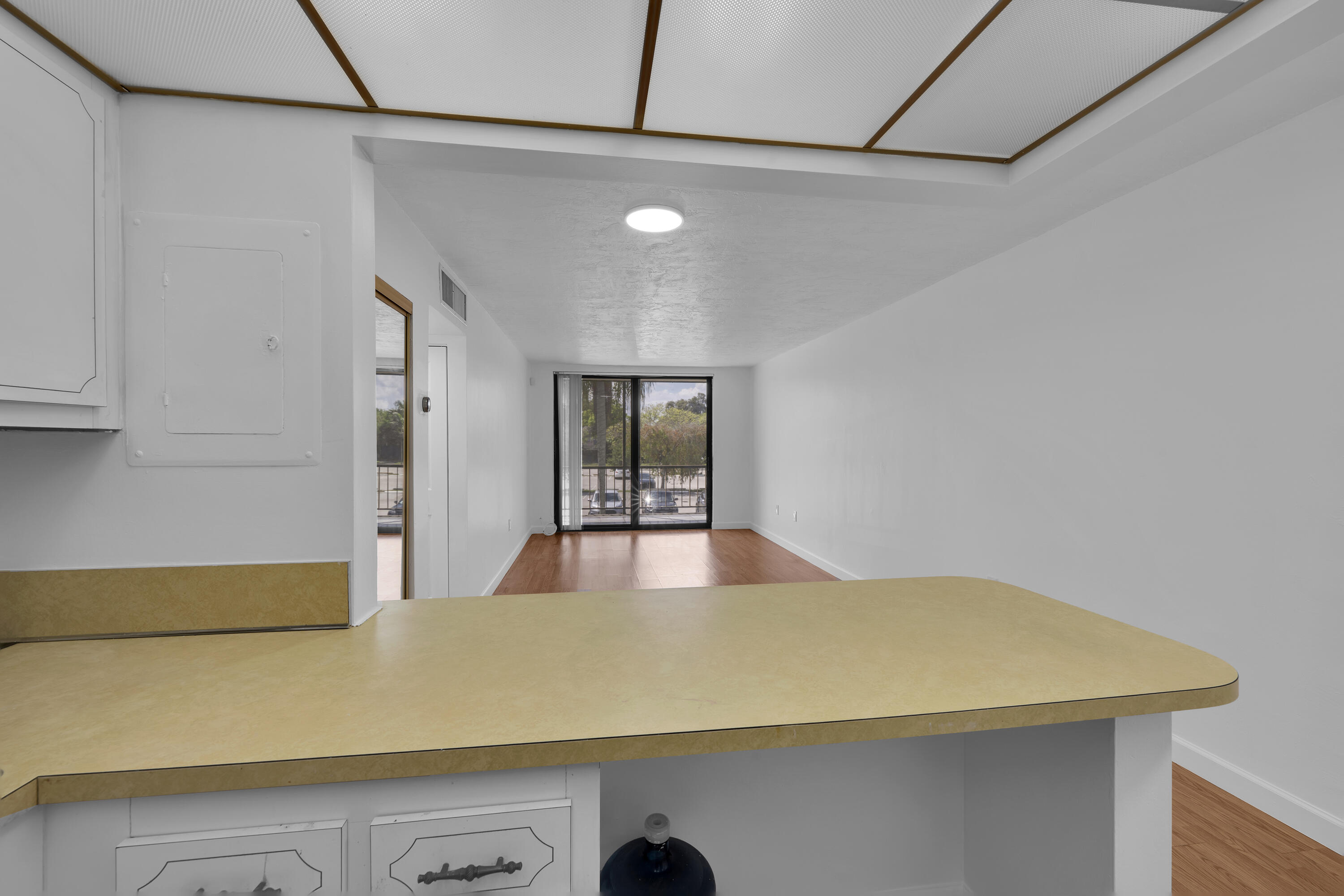 OMEGA CONDO NO 3 - Residential