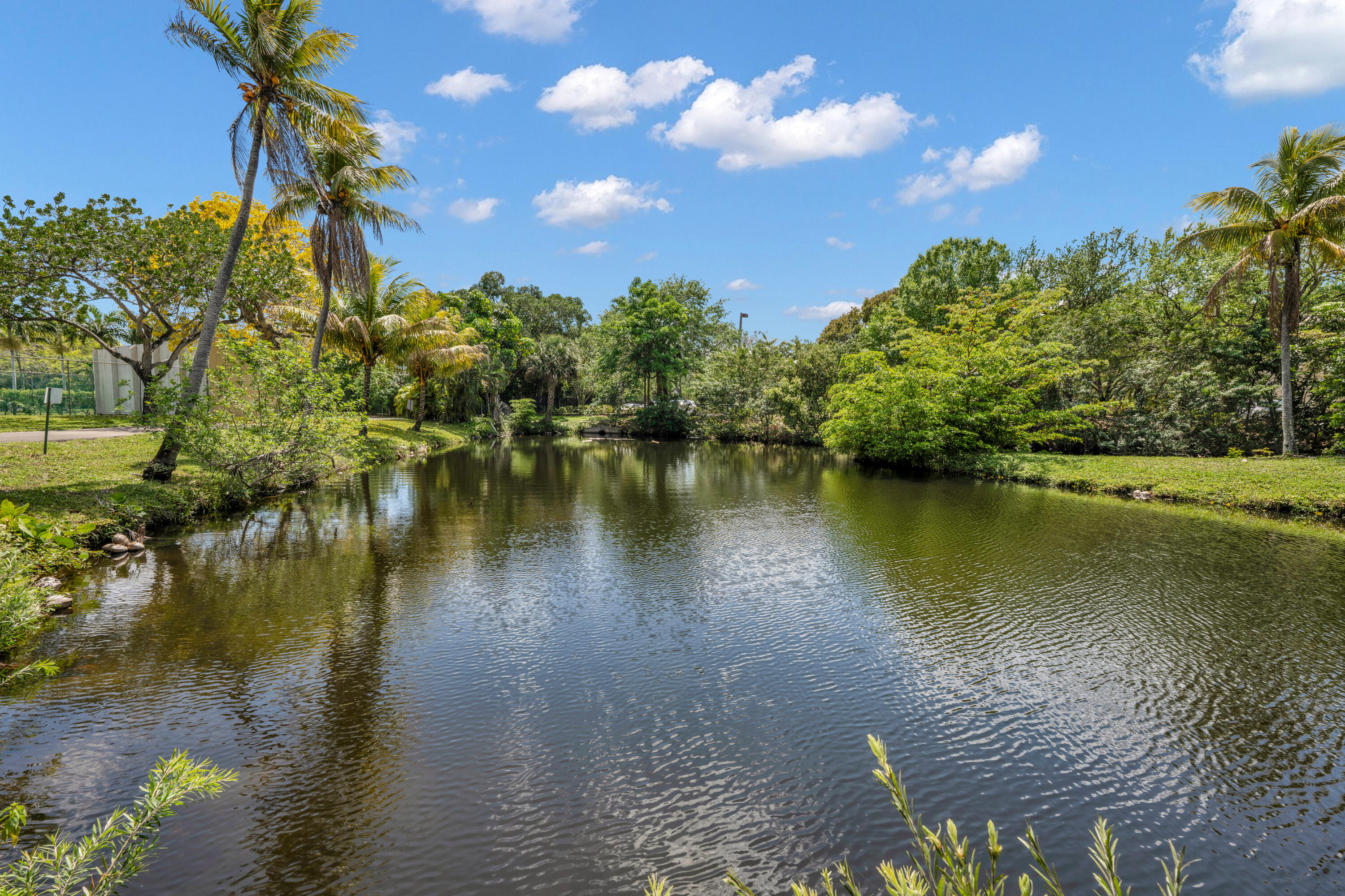 OMEGA CONDO NO 3 - Residential