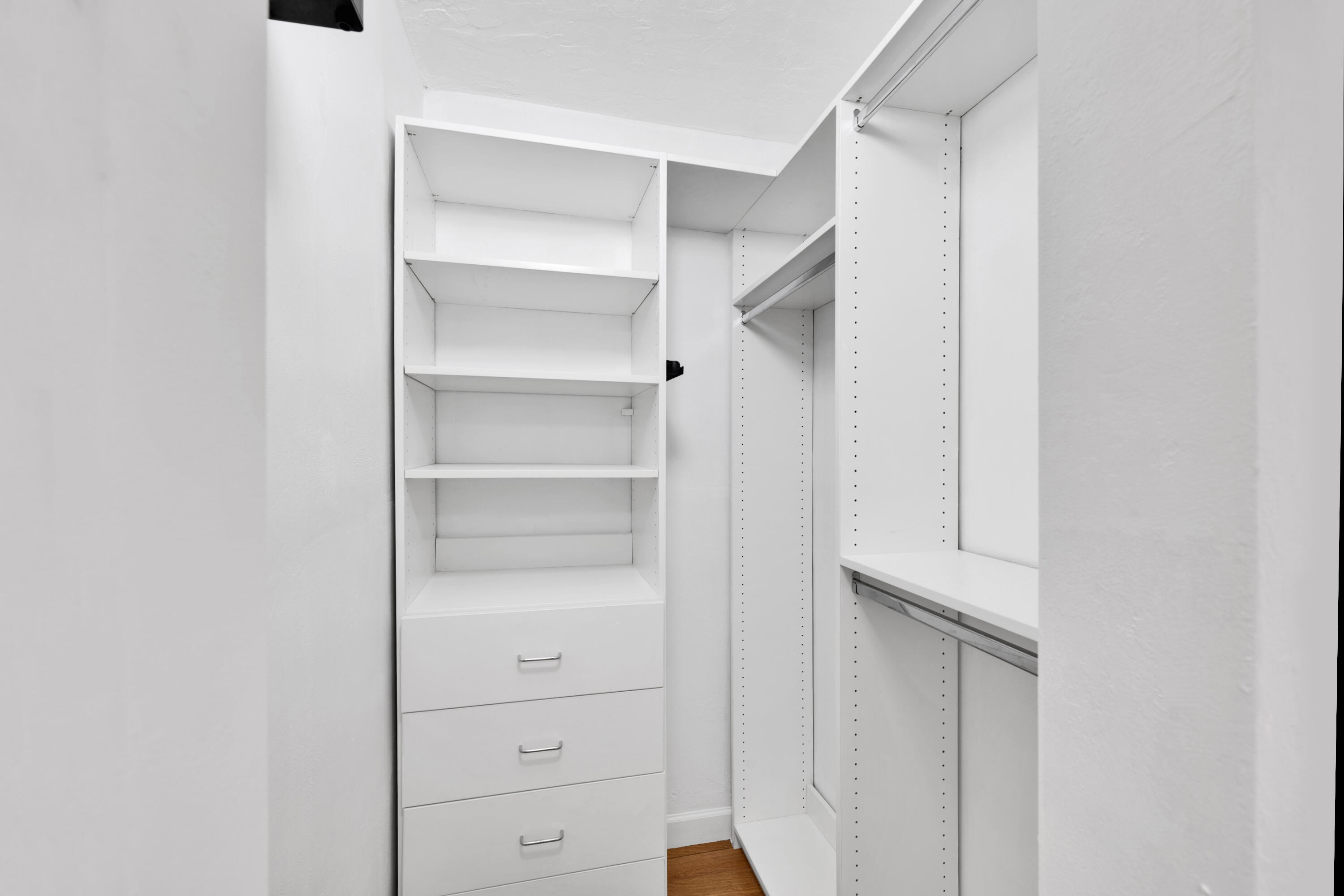 OMEGA CONDO NO 3 - Residential