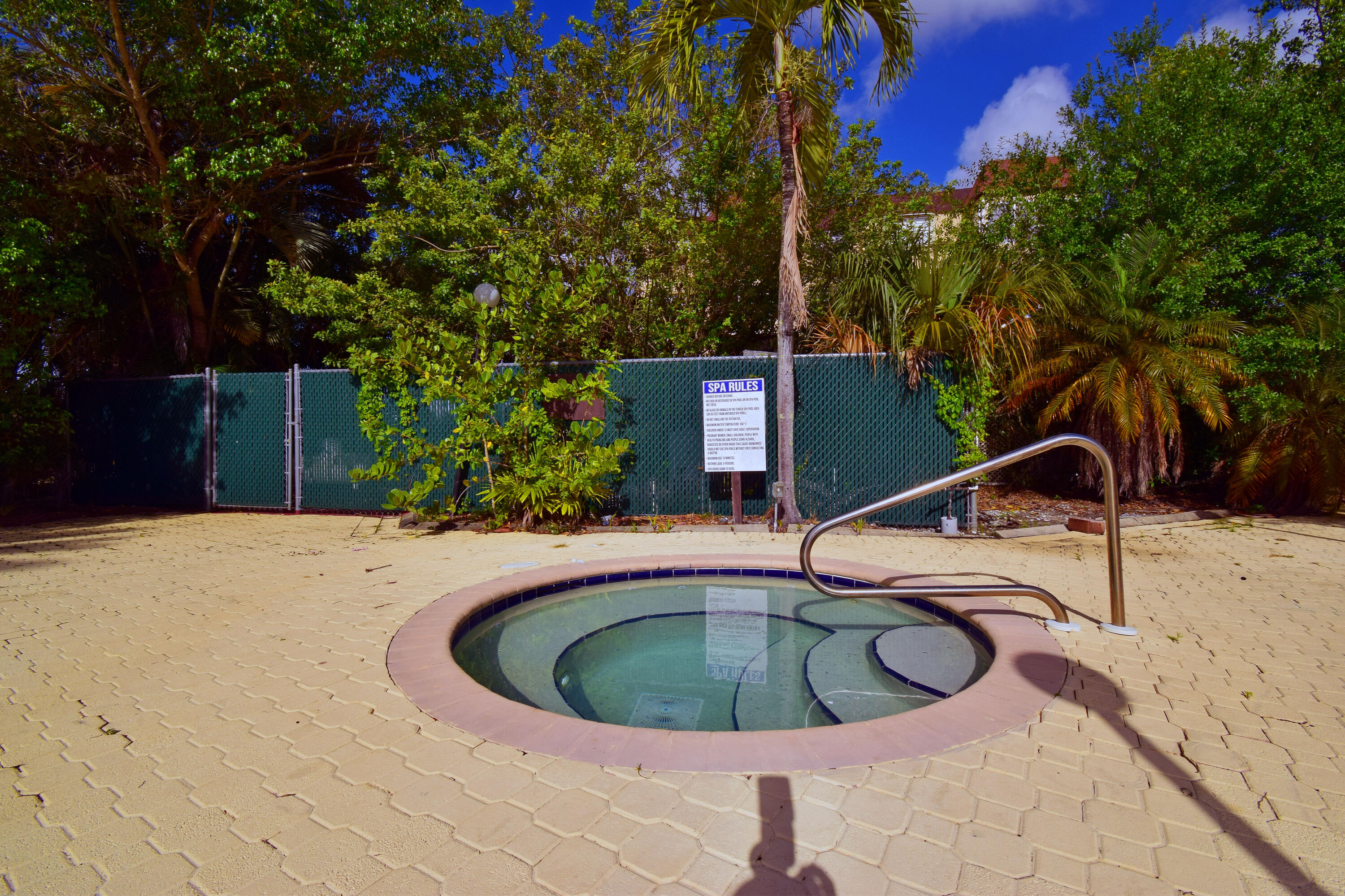 OMEGA CONDO NO 3 - Residential