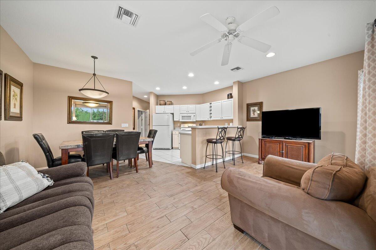 CASTLE PINES CONDOMINIUM - Residential Lease