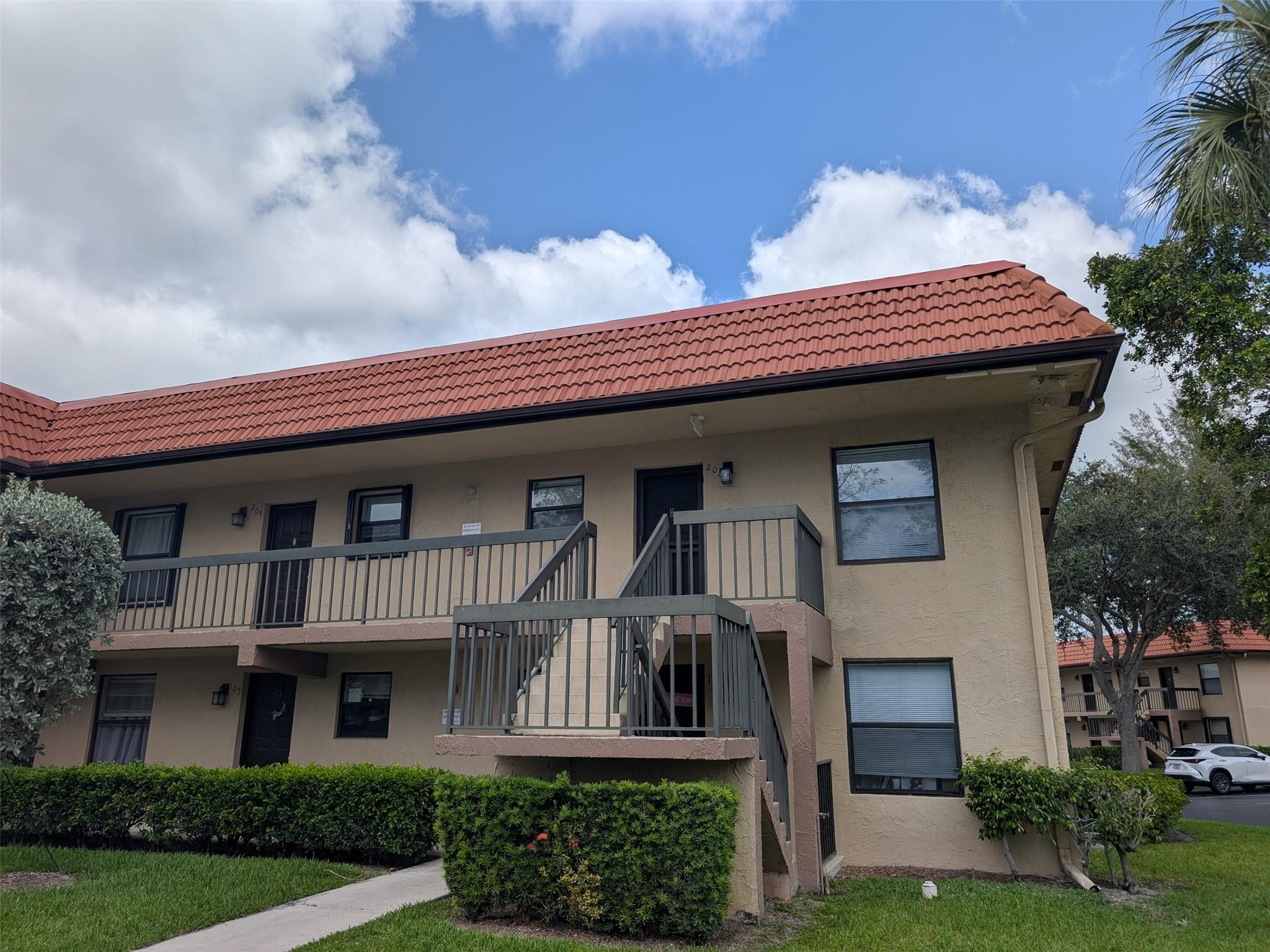 Prime Central Boca Location! This bright and airy corner unit is filled with natural light, thanks to extra windows throughout. Recently freshly painted with neutral tile flooring and granite countertops in the kitchen, the home offers a clean and modern feel. Located on the second floor, it’s just steps from the community laundry area for added convenience. Ideally situated near top shopping centers, I-95, the Florida Turnpike, beaches, and houses of worship, this unit offers an unbeatable combination of comfort and location. A must-see!
