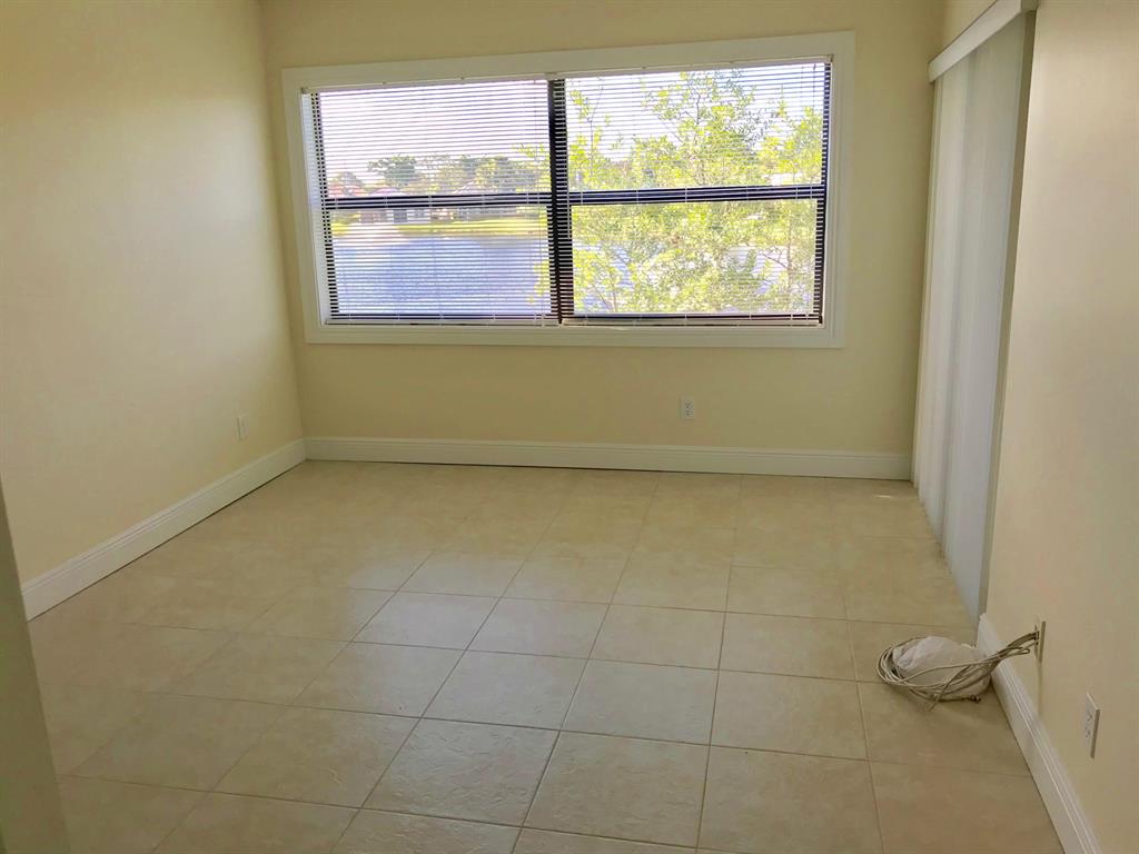 BRIARWOOD CONDO - Residential