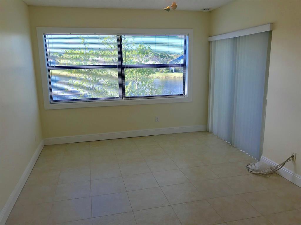 BRIARWOOD CONDO - Residential