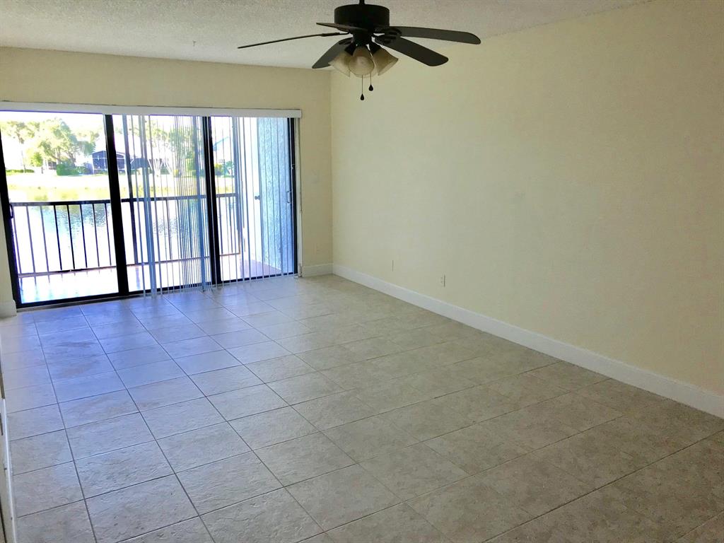 BRIARWOOD CONDO - Residential