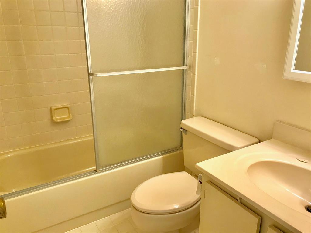 BRIARWOOD CONDO - Residential