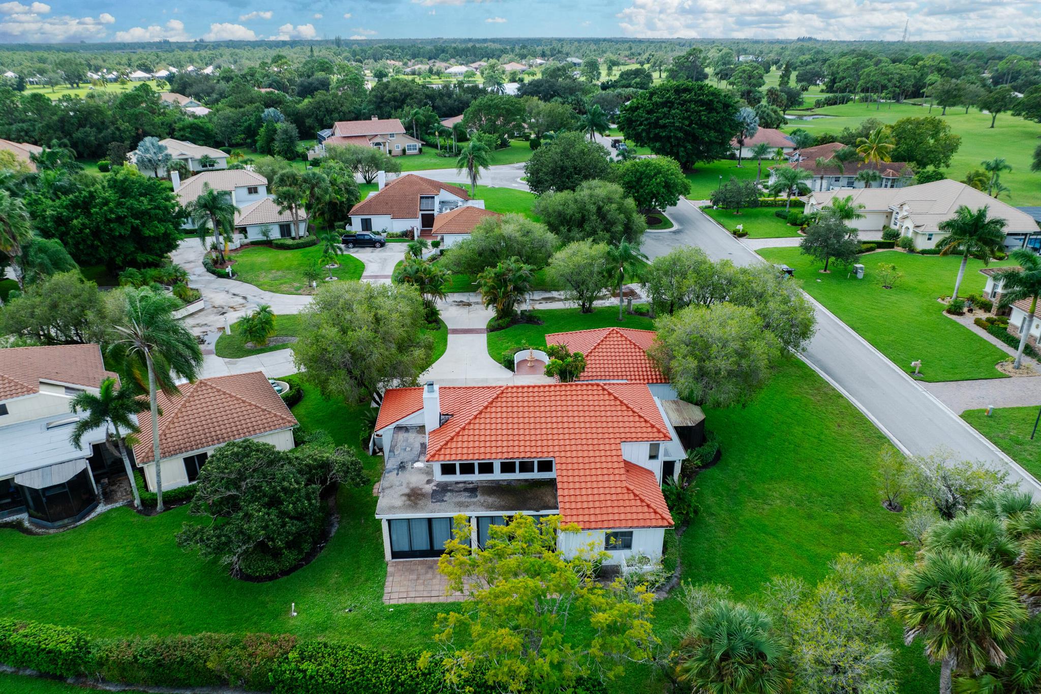 HOLE IN ONE CIRCLE - Residential