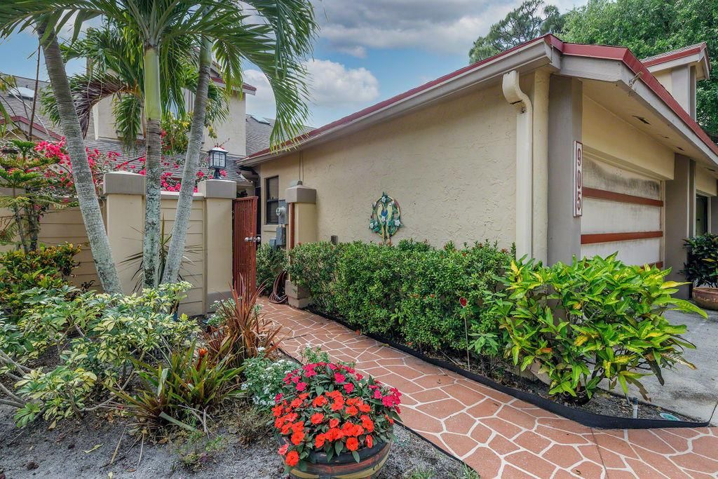 Photo of 905 Landings Boulevard Blvd, Green Acres, FL 33413 (MLS # R10701679)