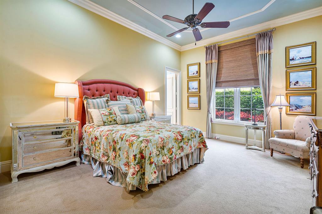 ROYAL PALM YACHT & COUNTRY CLUB - Residential