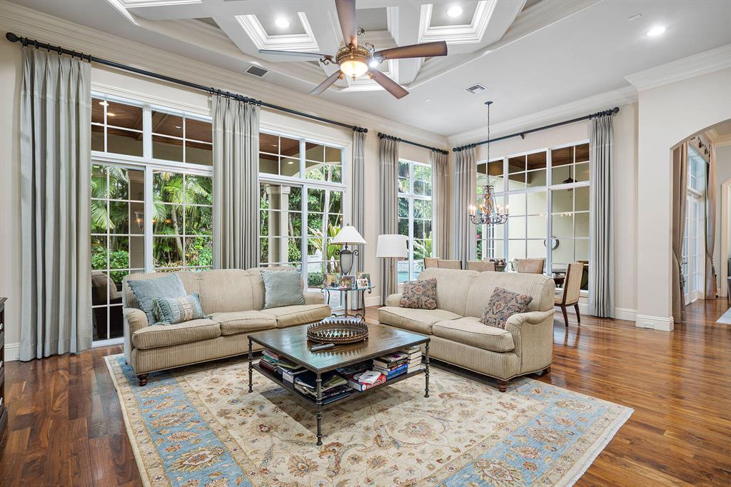 ROYAL PALM YACHT & COUNTRY CLUB - Residential