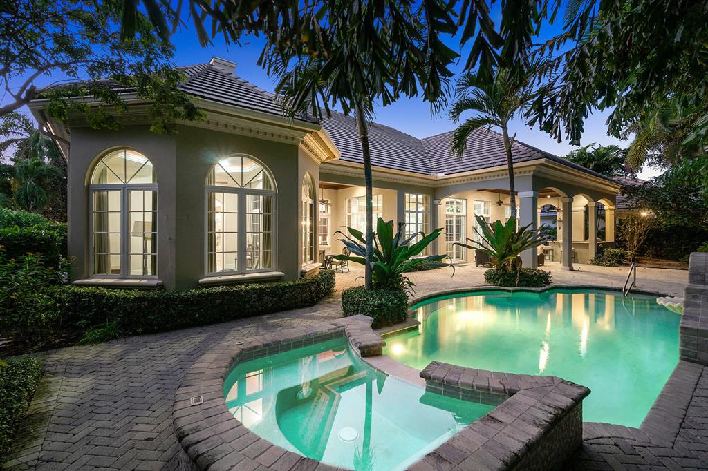 ROYAL PALM YACHT & COUNTRY CLUB - Residential