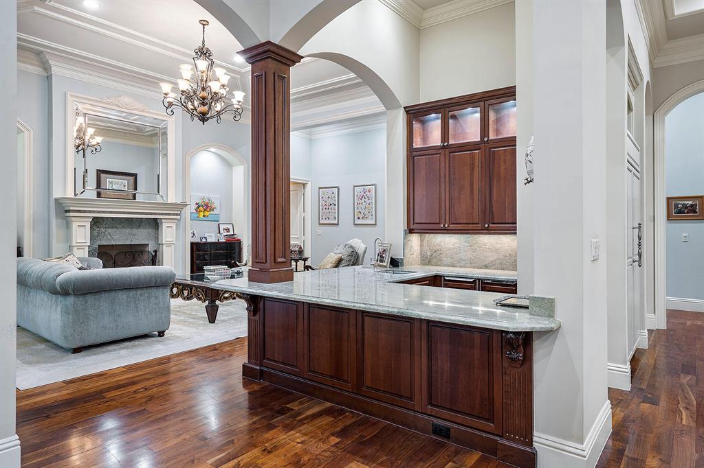 ROYAL PALM YACHT & COUNTRY CLUB - Residential