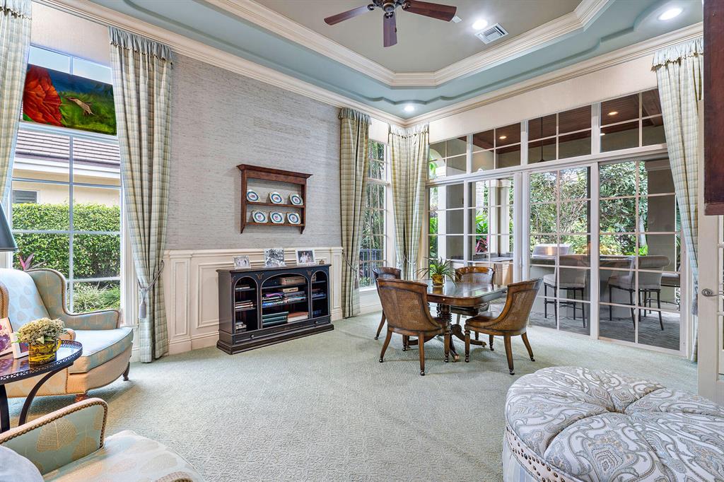 ROYAL PALM YACHT & COUNTRY CLUB - Residential