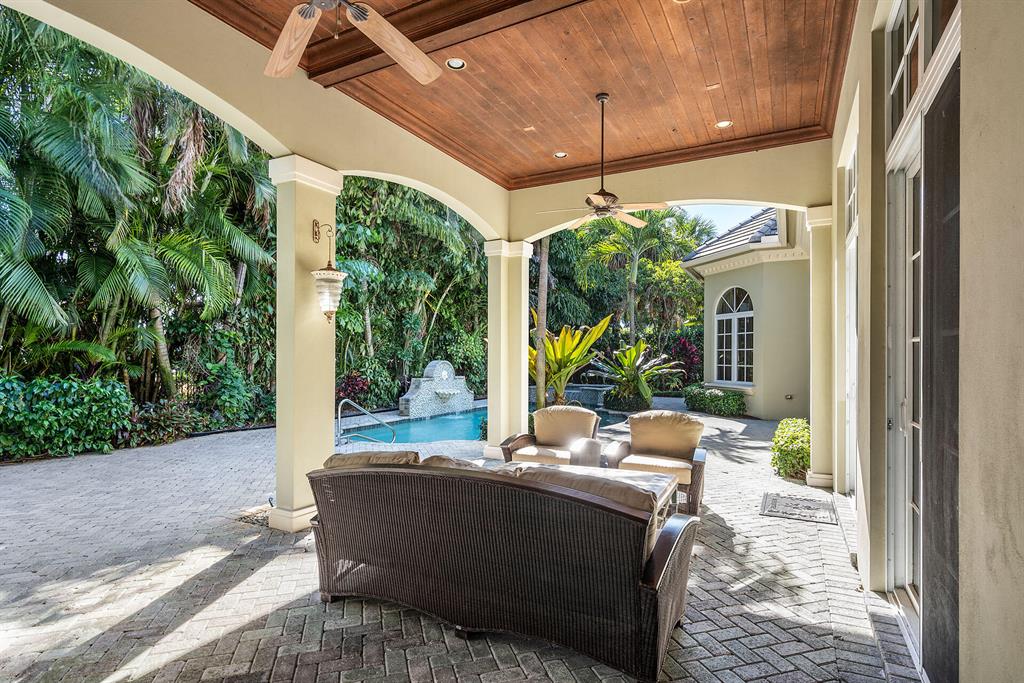 ROYAL PALM YACHT & COUNTRY CLUB - Residential