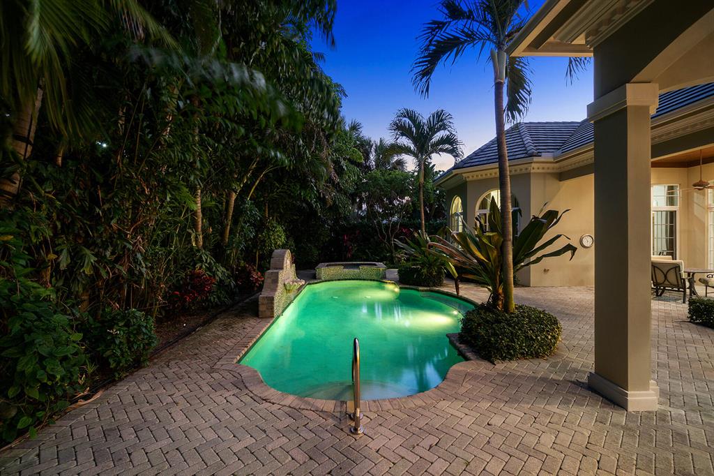 ROYAL PALM YACHT & COUNTRY CLUB - Residential