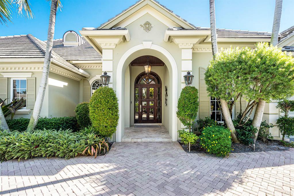 ROYAL PALM YACHT & COUNTRY CLUB - Residential