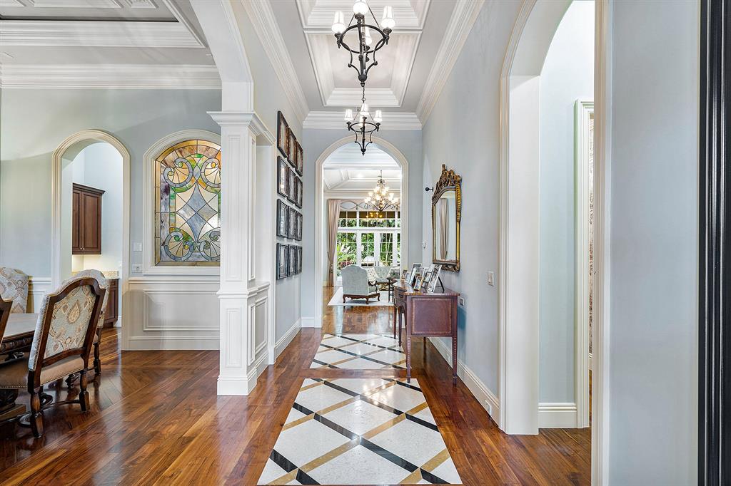 ROYAL PALM YACHT & COUNTRY CLUB - Residential