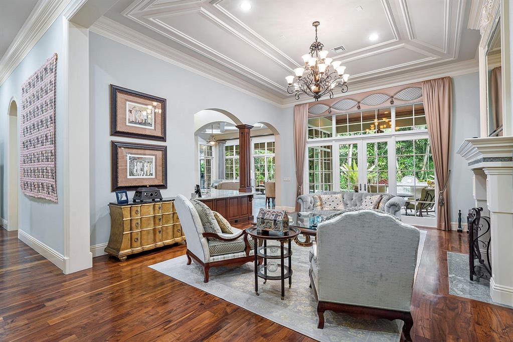 ROYAL PALM YACHT & COUNTRY CLUB - Residential