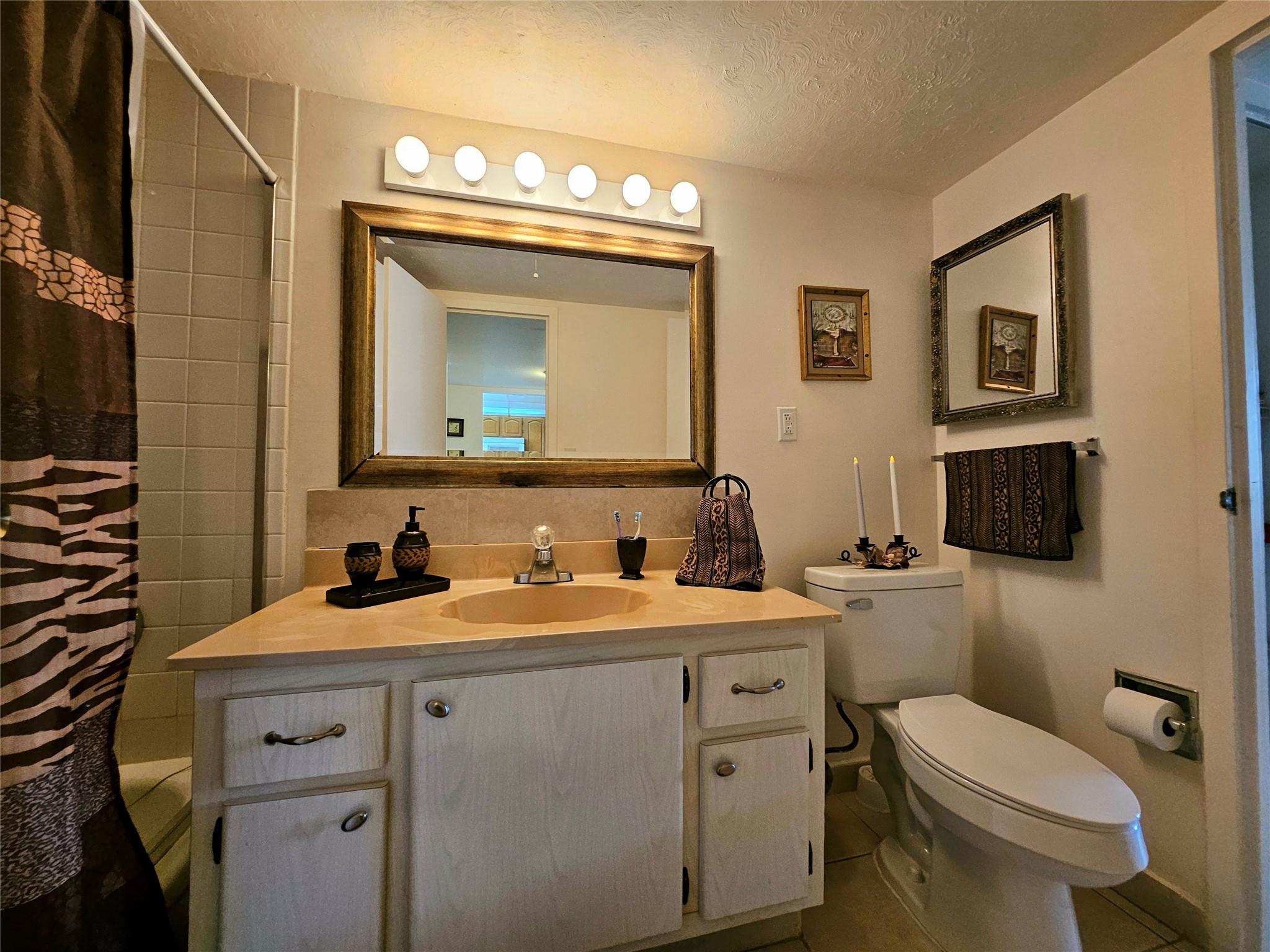 Cypress Chase Condo No4 - Residential Lease