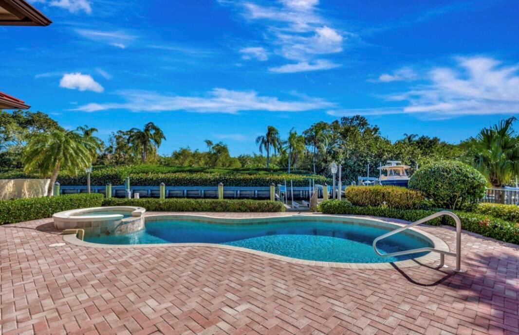 FRENCHMANS CREEK PAR C-2 - Residential