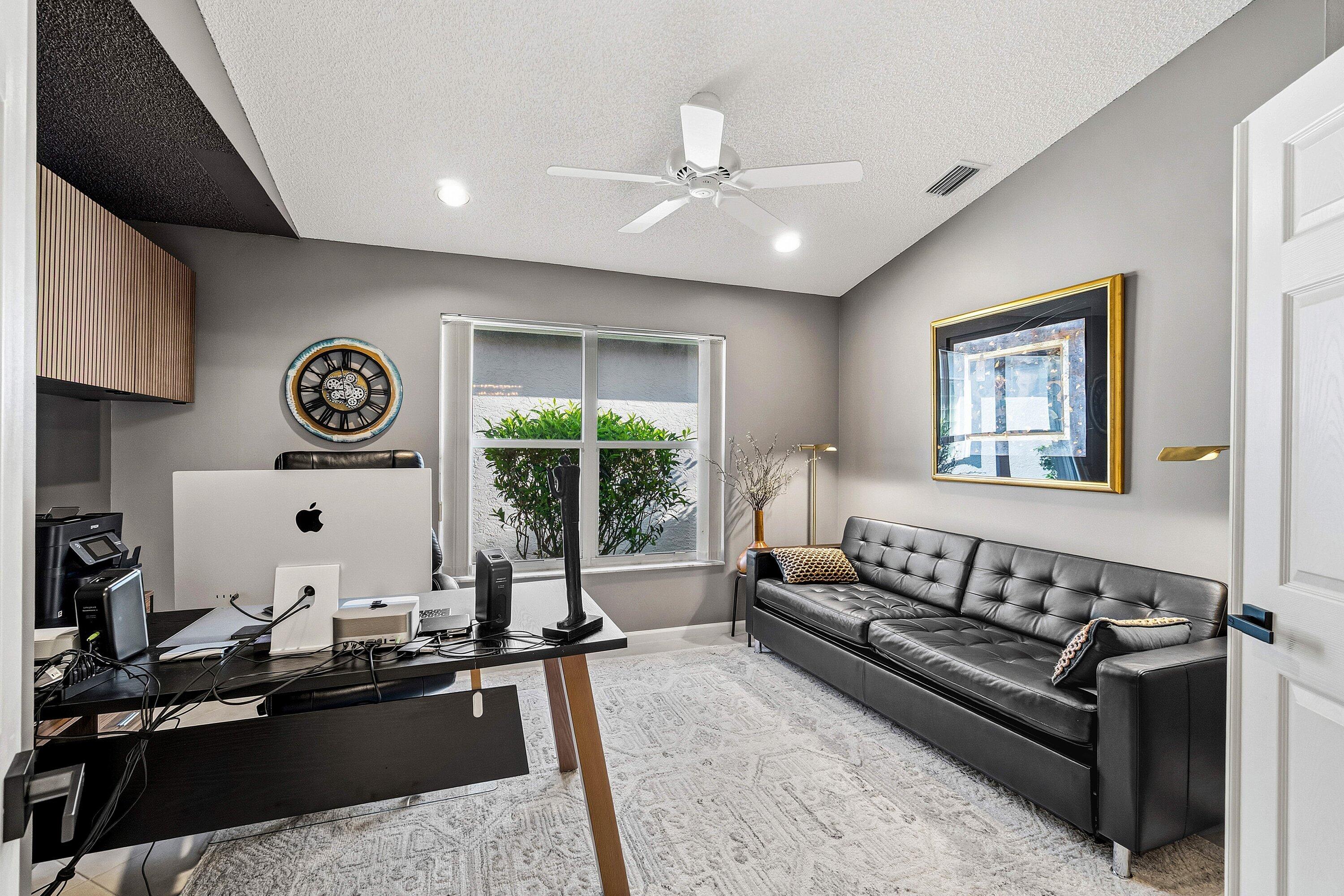 VALENCIA LAKES 3 - Residential