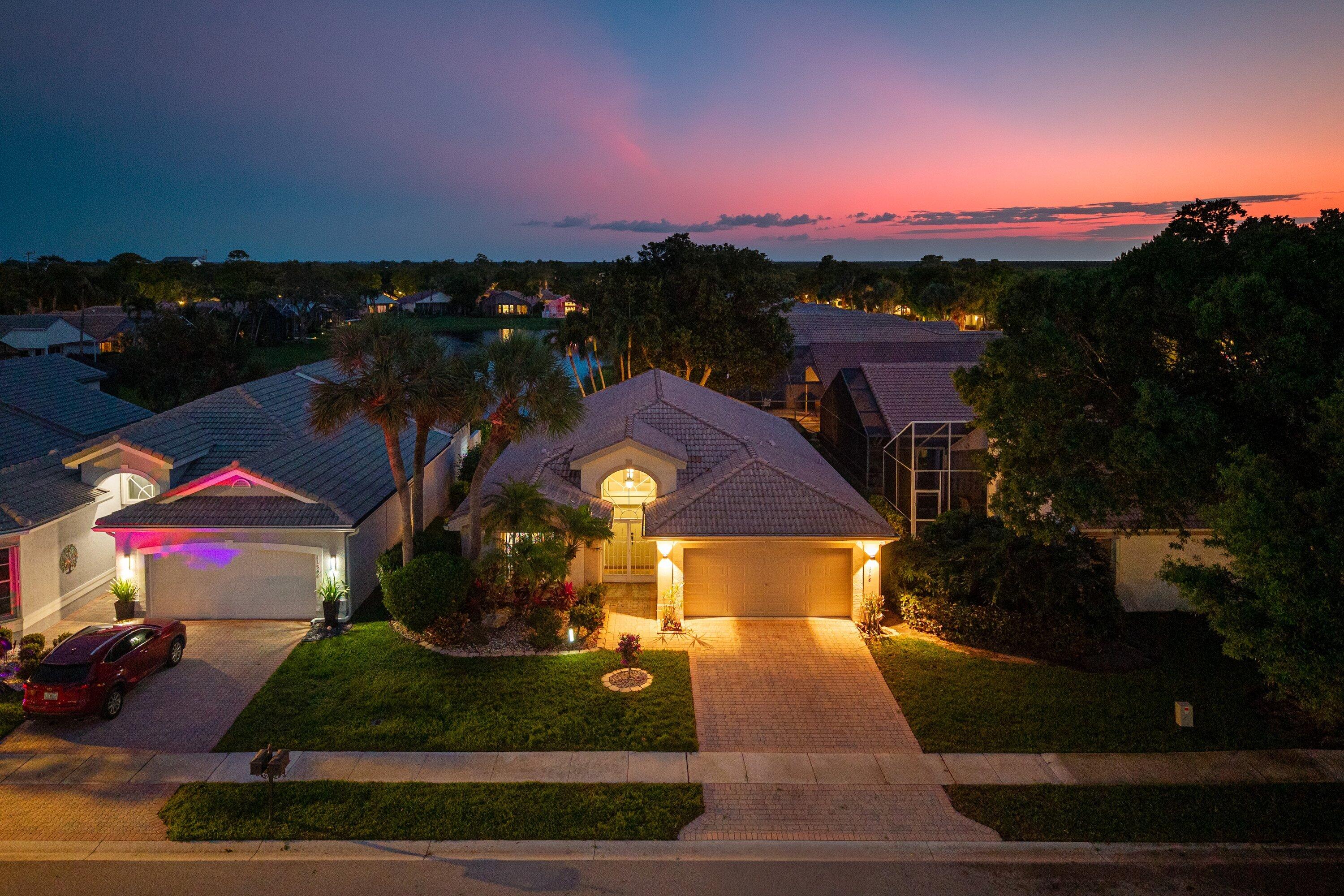 VALENCIA LAKES 3 - Residential