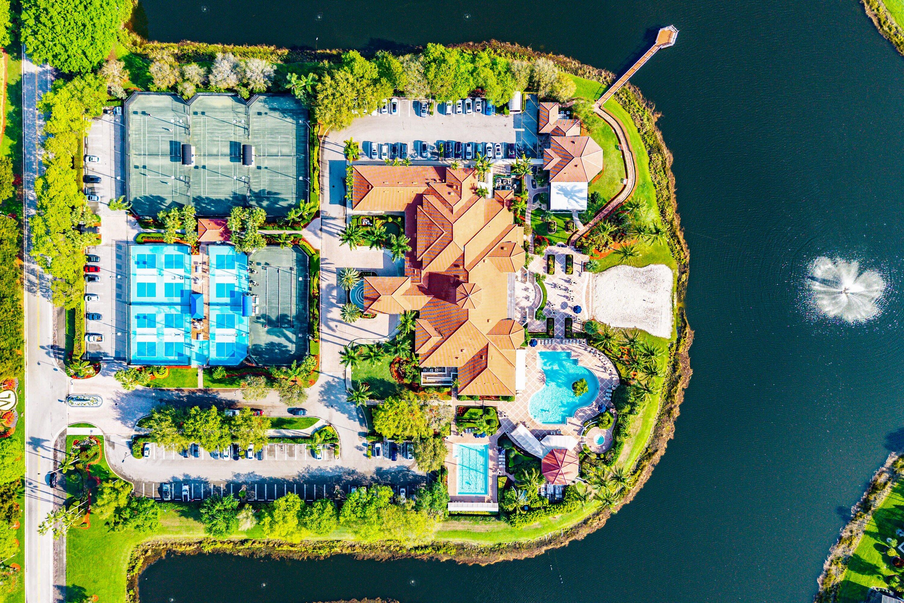 VALENCIA LAKES 3 - Residential