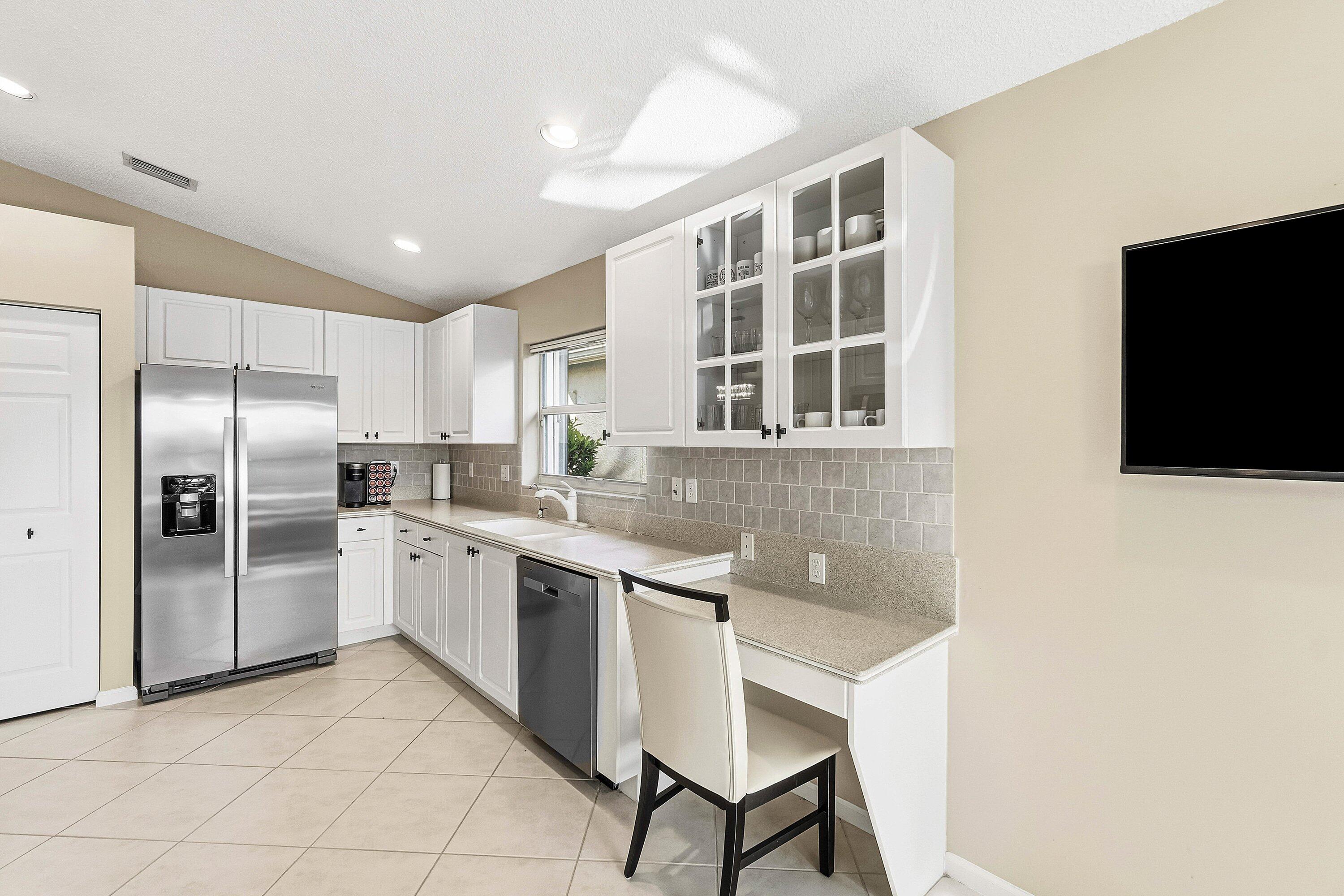 VALENCIA LAKES 3 - Residential