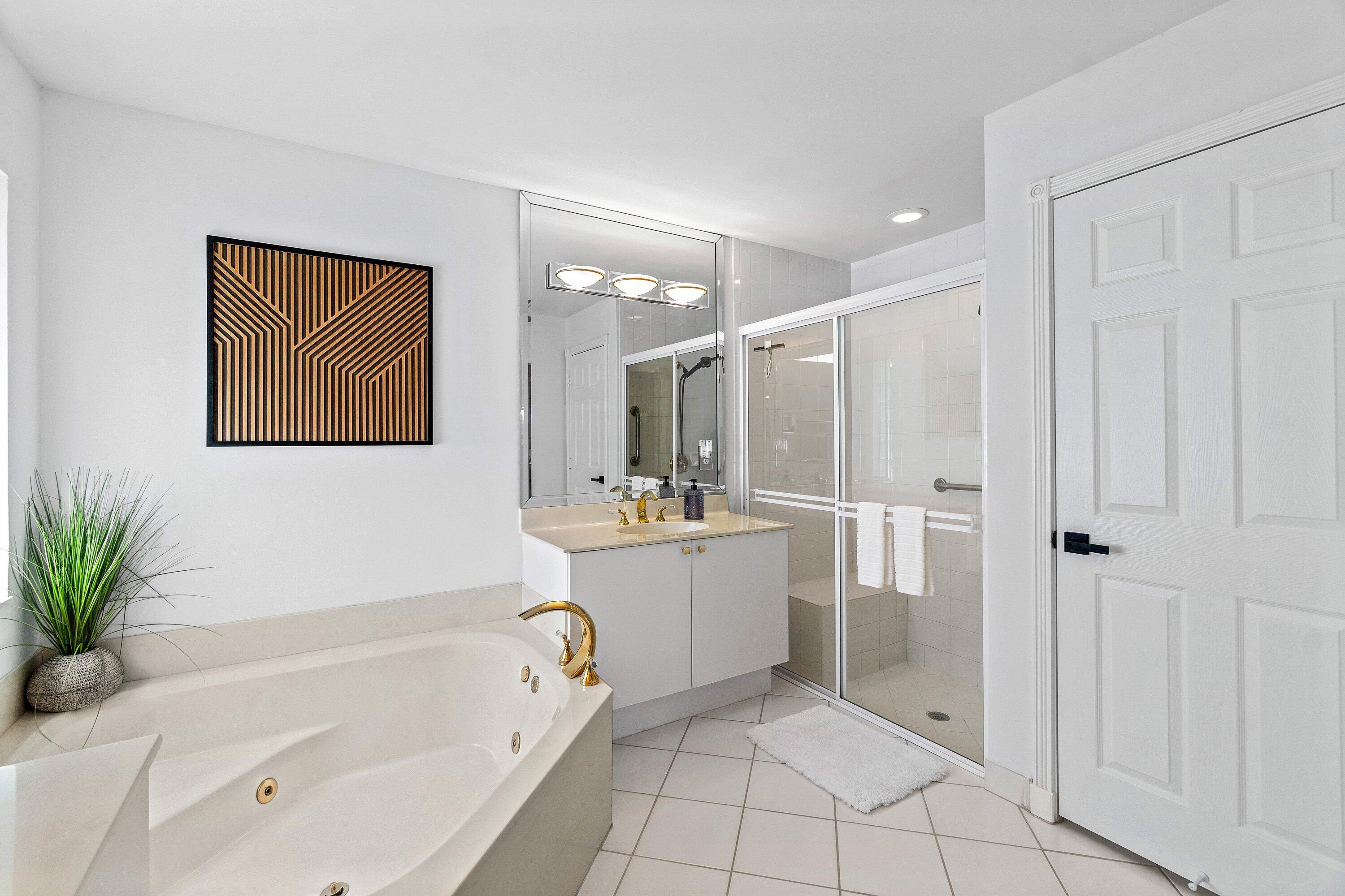 VALENCIA LAKES 3 - Residential