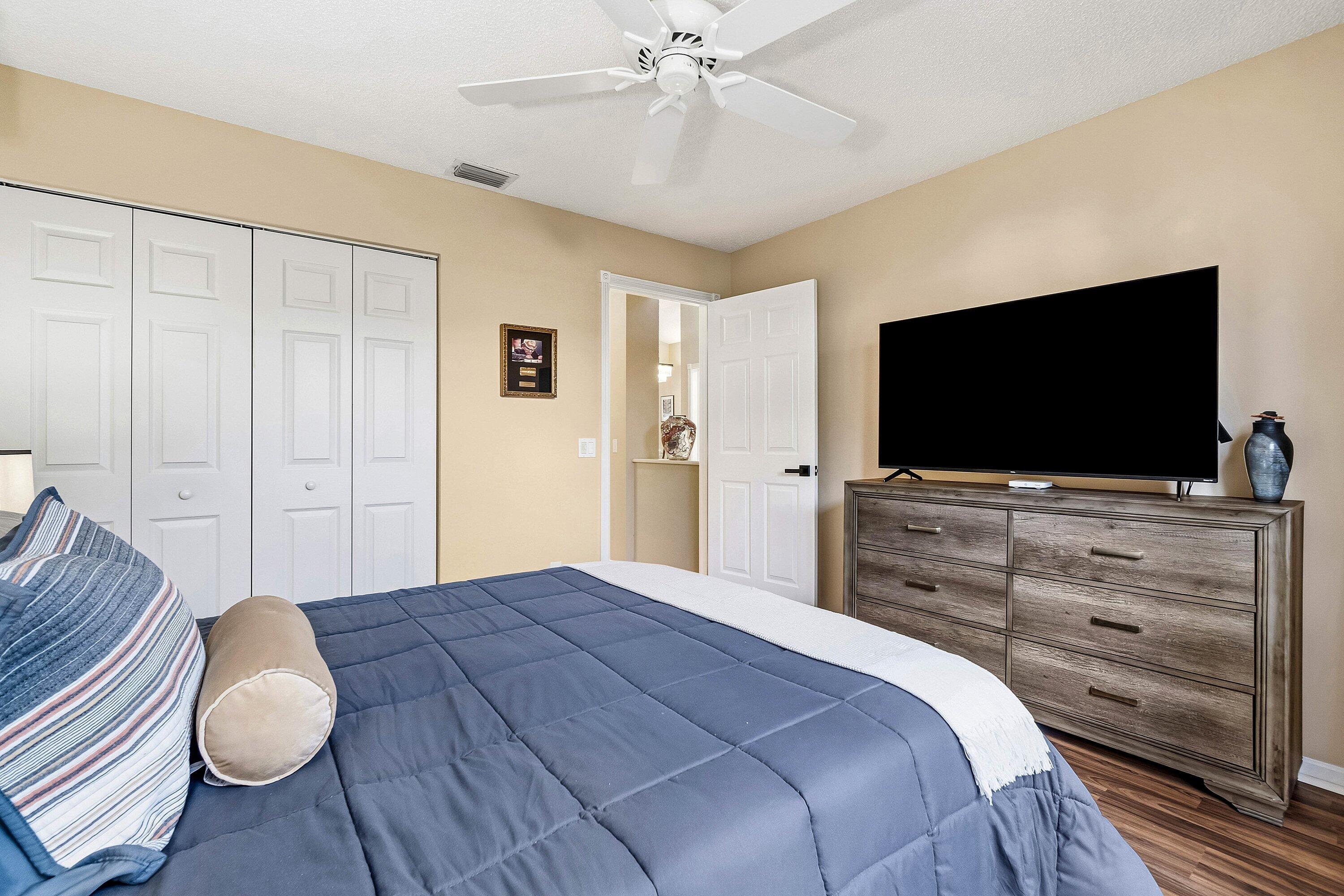 VALENCIA LAKES 3 - Residential