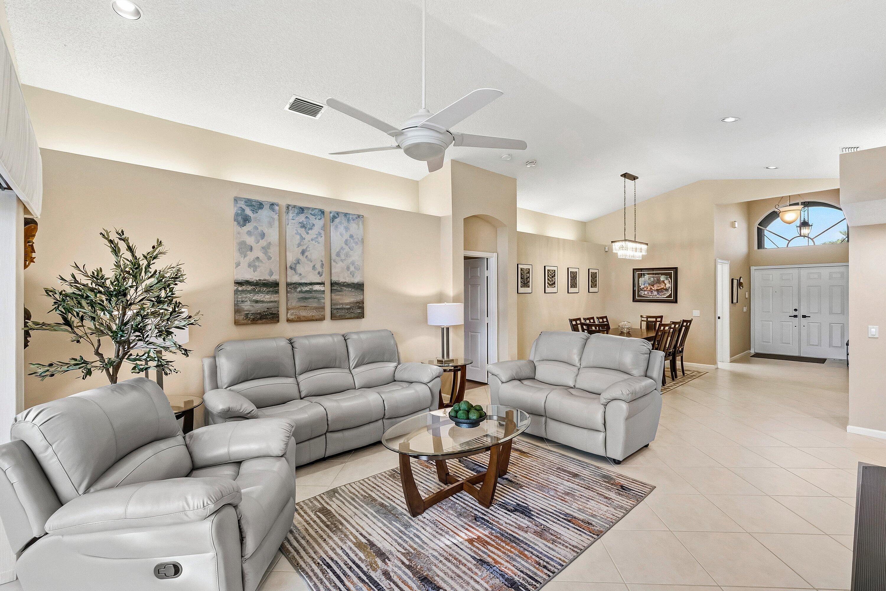 VALENCIA LAKES 3 - Residential