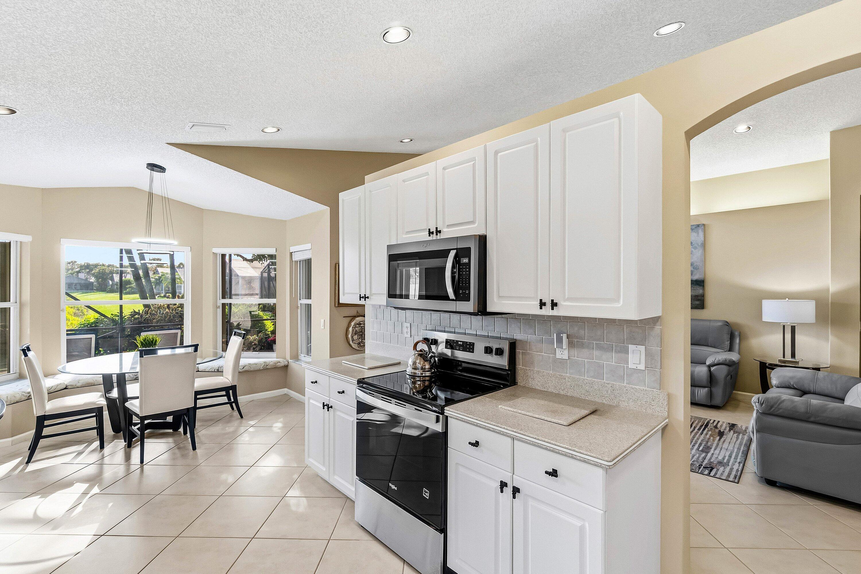 VALENCIA LAKES 3 - Residential